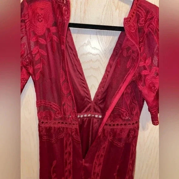 Holiday dress vibes Burgundy Deep V-Neck 1/2 Sleeves lace overlay SIZE S - Picture 16 of 16
